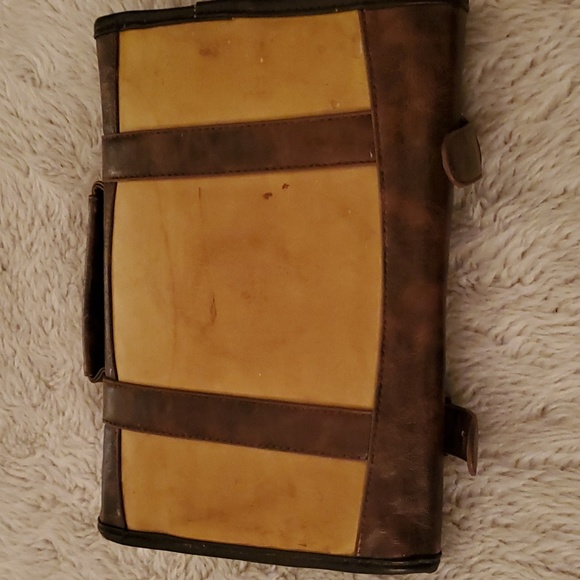 VETELLI Men's Brown Leather Toiletry Bag - Picture 4 of 11